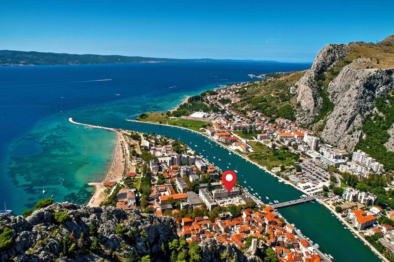 Apartment Vito Omis Exterior photo